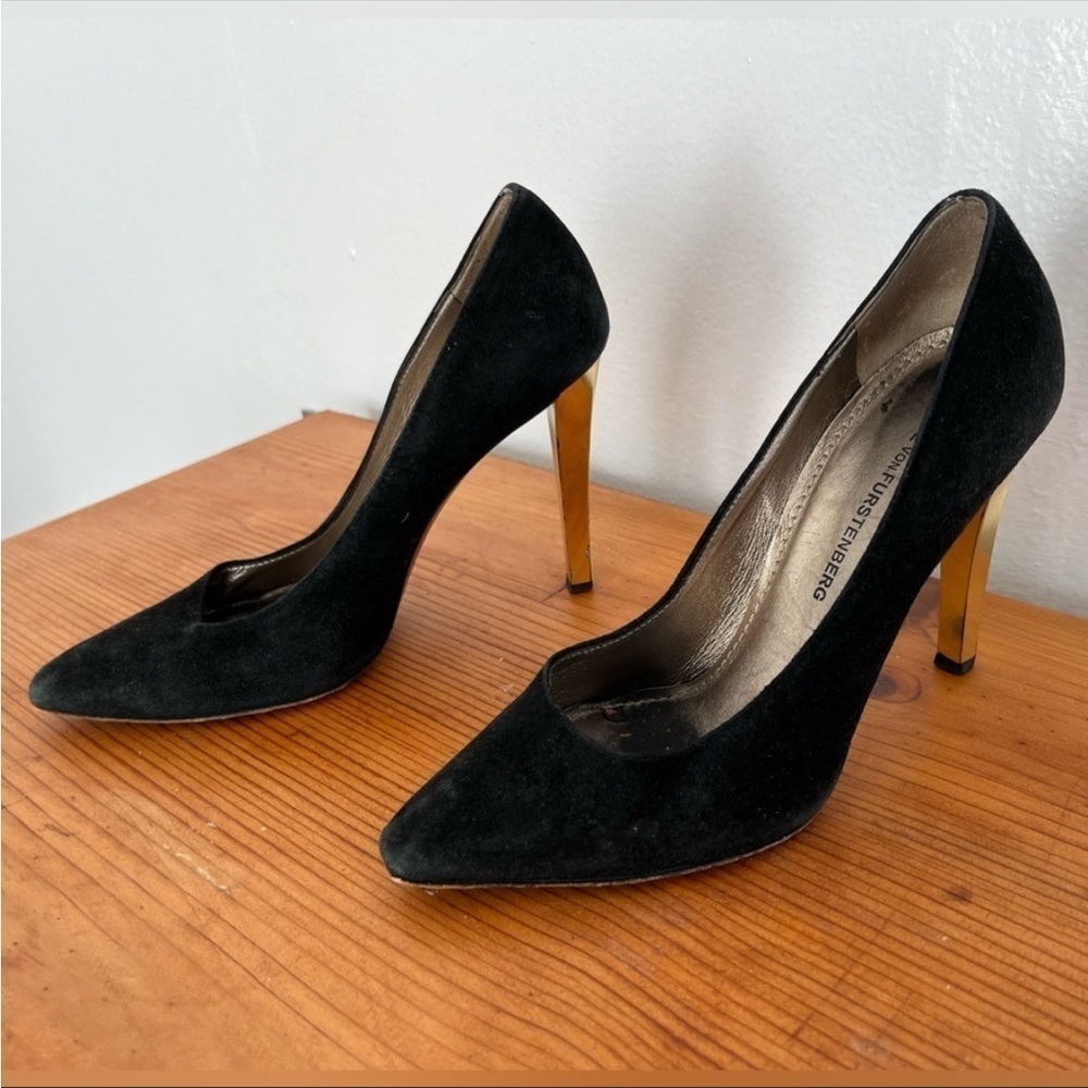 Vintage Diane Von Furstenberg Black Suede Pumps with Gold Heel